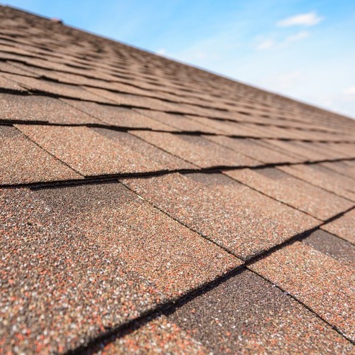 close-up photo of asphalt shingle roofing system